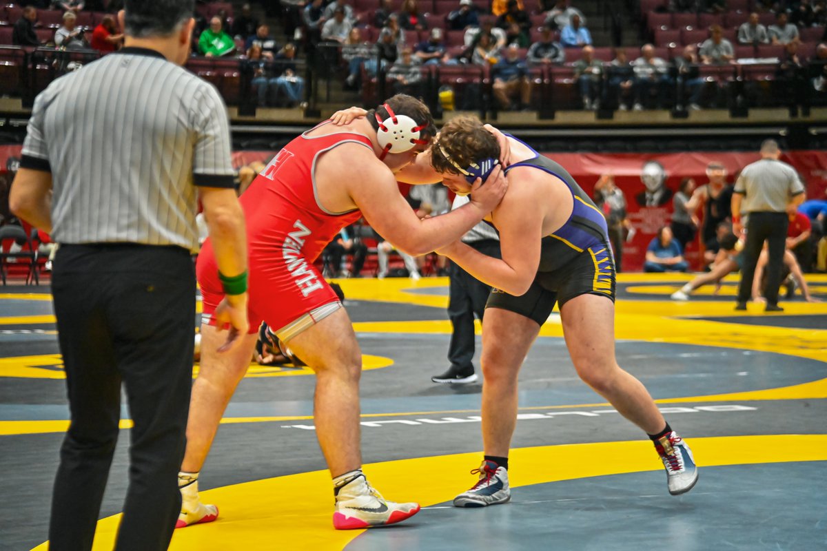 🤼‍♂️ #OHSAA WRESTLING: Scenes from the first round of Division II matches at The Schottenstein Center. 

➡️ ohsaa.org/Sports-Tournam…
📺 <a href="/NFHSNetwork/">NFHS Network</a>  &amp; <a href="/trackwrestling/">Trackwrestling</a>