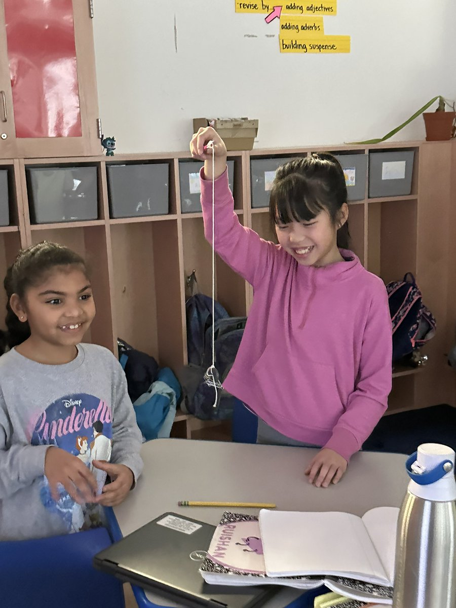 BrownPocoBlue's tweet photo. 3rd graders are loving their FOSS science investigations - here are a few shots from one of our classrooms! https://t.co/gZ1Jdj8Yo9
