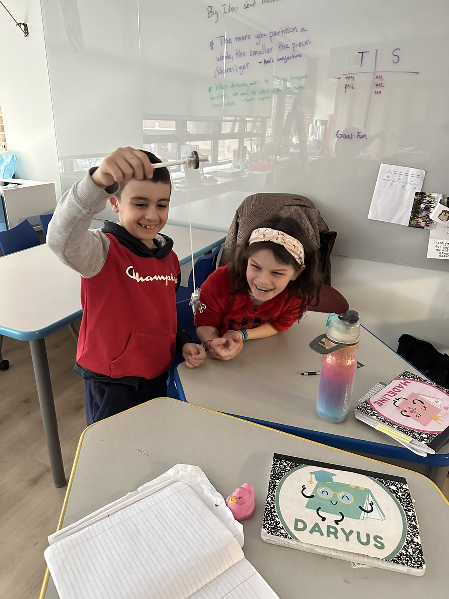 BrownPocoBlue's tweet photo. 3rd graders are loving their FOSS science investigations - here are a few shots from one of our classrooms! https://t.co/gZ1Jdj8Yo9