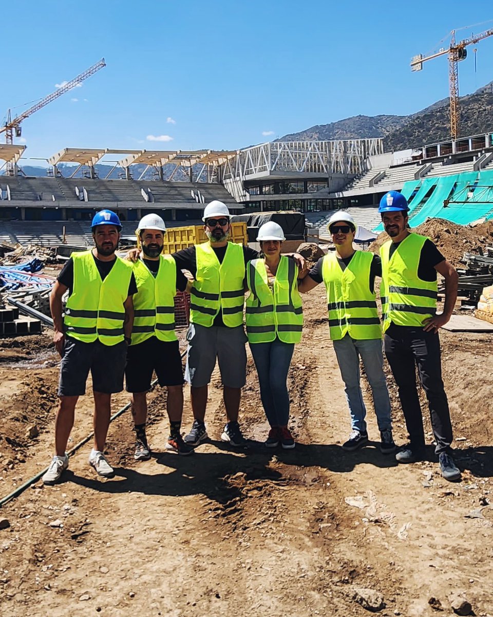 AgenciaVS's tweet photo. 🏟️👷🏽‍♂️💪🏽 Seguimos y vamos por más

Agencia VS continúa trabajando con nuestro cliente @Cruzados y estos son registros de la última visita del equipo a las obras de la fortaleza de #LosCruzados, el nuevo estadio San Carlos de Apoquindo. https://t.co/9HLimk99wM