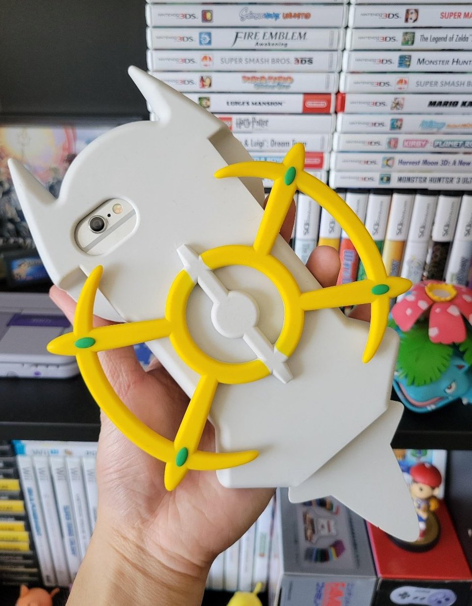 PLShitpost's tweet photo. I need this phone case https://t.co/OEcHfLnNHe