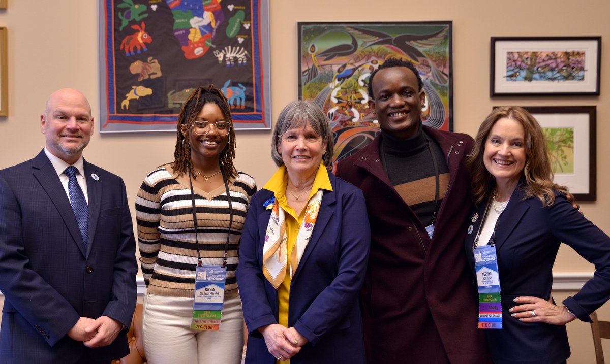 BettyMcCollum04's tweet image. Great to meet with the Boys &amp;amp; Girls Club of the Twin Cities in my D.C. office this week. We celebrated our success securing $1 million in #CommunityProjectFunding for the East Side Boys &amp;amp; Girls Club to create a state-of-the-art Workforce Development Training Center!