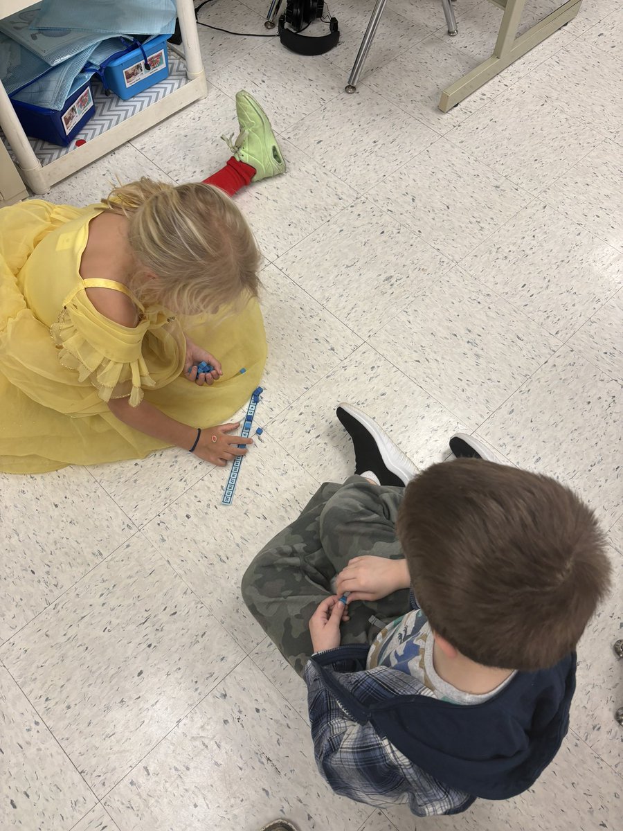 Counting forward and backward from 20 and enjoying our GADOE application task. <a href="/Hasty_Huskies/">Hasty Fine Arts Acad</a> <a href="/MRegan0123/">Dr. Rosario-Regan</a> <a href="/Beth_Coryell/">Beth Coryell</a> <a href="/JanetMarotte777/">Janet Marotte</a> #growinggreatness
