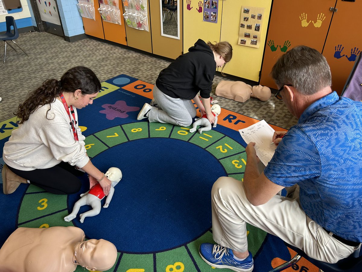 Check out our child development students working hard to earn their CPR certifications. Thank you @LakeZurichHSPE for taking the time out of your day to train & help them all out! #Empower95