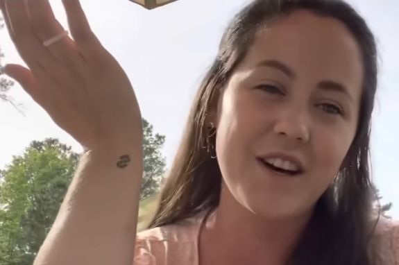 The Ashley tweet media