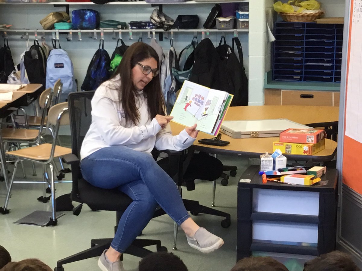 Mrs. Ayres tweet media