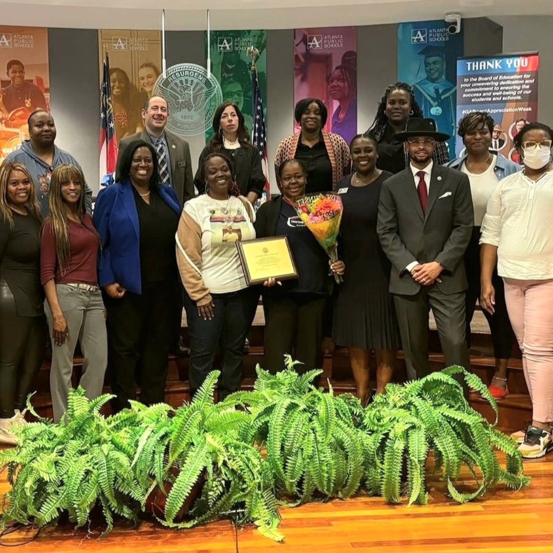 collins4atlanta's tweet photo. Celebrating TK's great work at @magviolence ๐ช๐พ, our student leaders at @APSTherrell ๐พ & the Lady Jaguars' historic win ๐ in just what we needed to end the week w/#HappyInternationalWomensDay2024! ๐๐ #whataweek #apYes @apsupdate @mjjaguars https://t.co/LqinwPHHFD