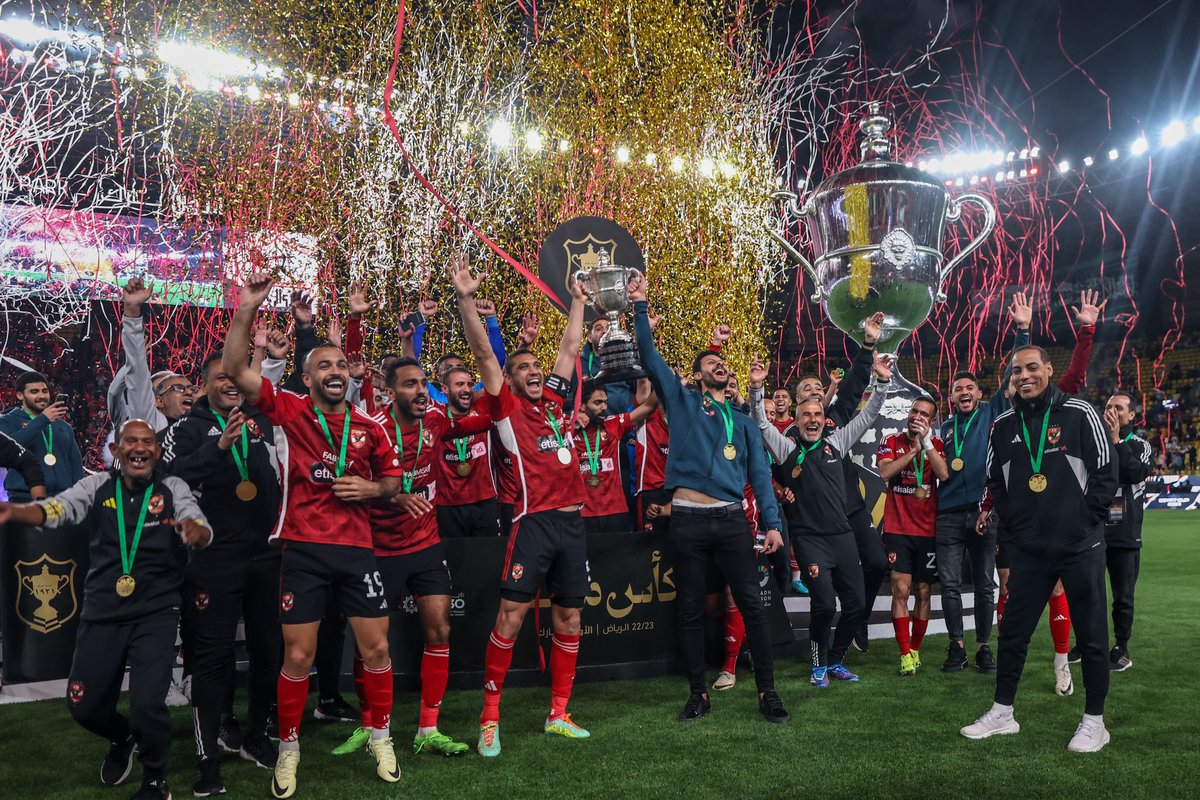 AlAhly's tweet photo. لقب جديد يُضاف لخزينة ممتلئة بالبطولات 🏆

#يلا_يا_أهلي https://t.co/J9iXgQHceM