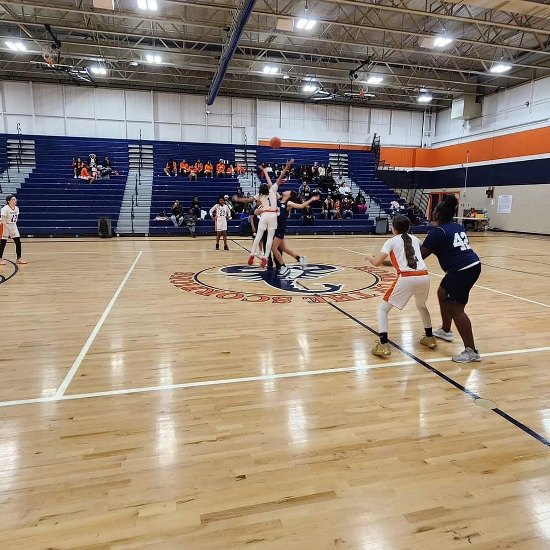ScorpionsSms's tweet photo. 7th Grade Girls Basketball season Finale vs Krueger. Congratulations to Coach Britt, Coach Cicillian, Coach Fehr and all the Scott Scorpions Girls Basketball Players on a great season. https://t.co/aE0pi9oVQN