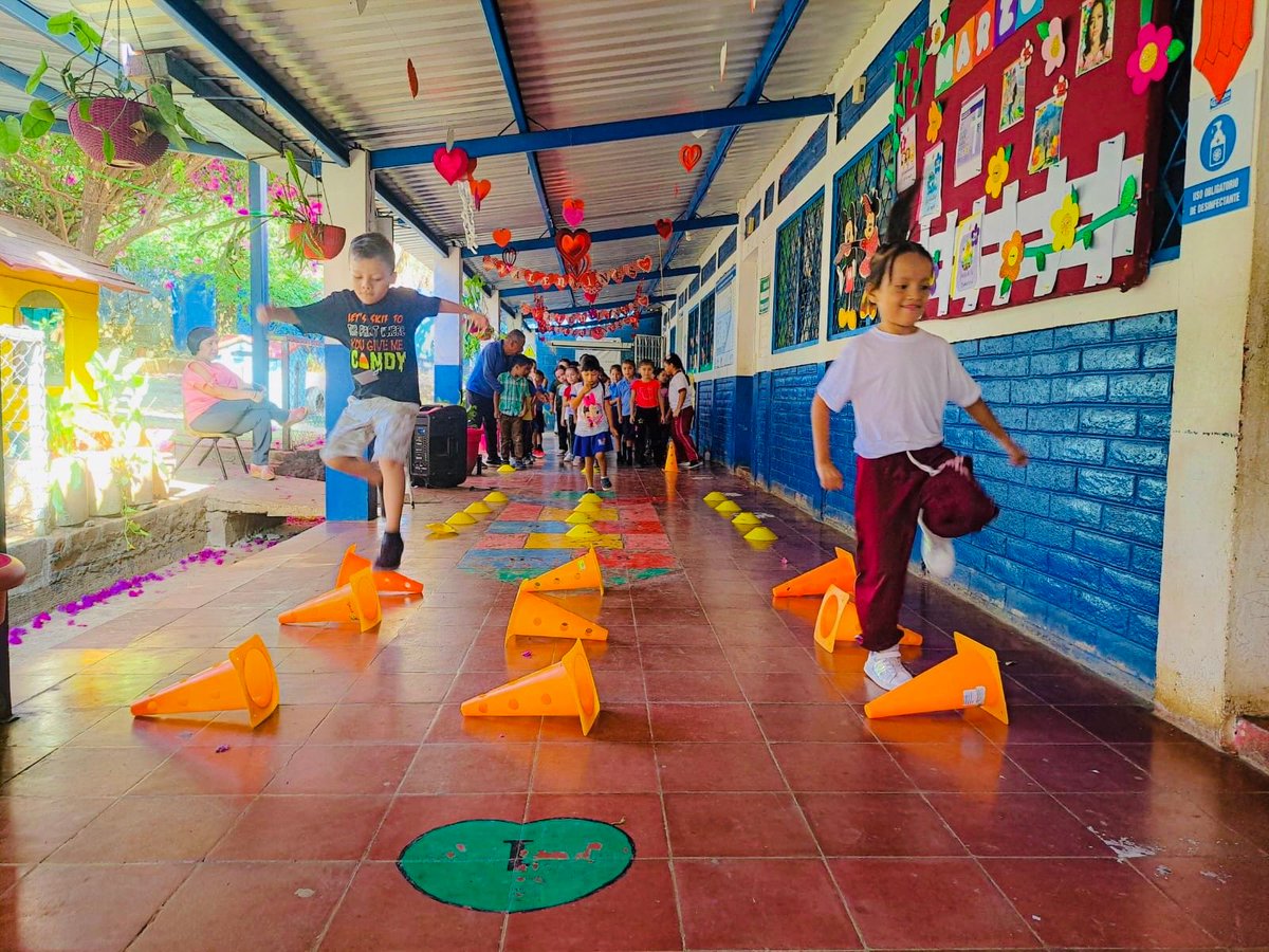 César Godoy 🇸🇻 tweet media