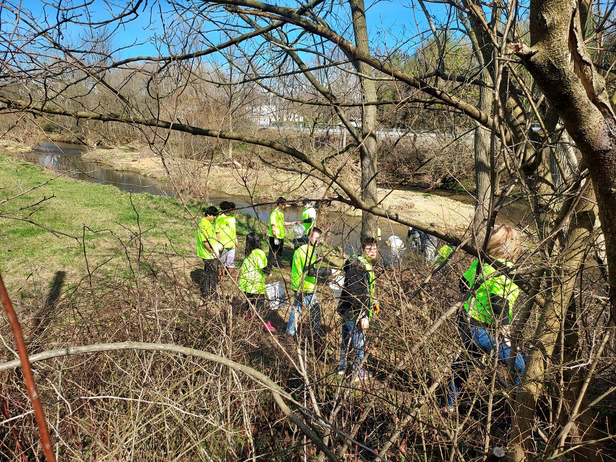 KimIngram22's tweet image. #Trout stocking has begun @lshspioneers @LSPioneers My students were rock stars while helping the @pafishandboat fill our steams with beautiful fish!! #community #lovewhereyoulive #LoveWhatYouDo #lifeskills