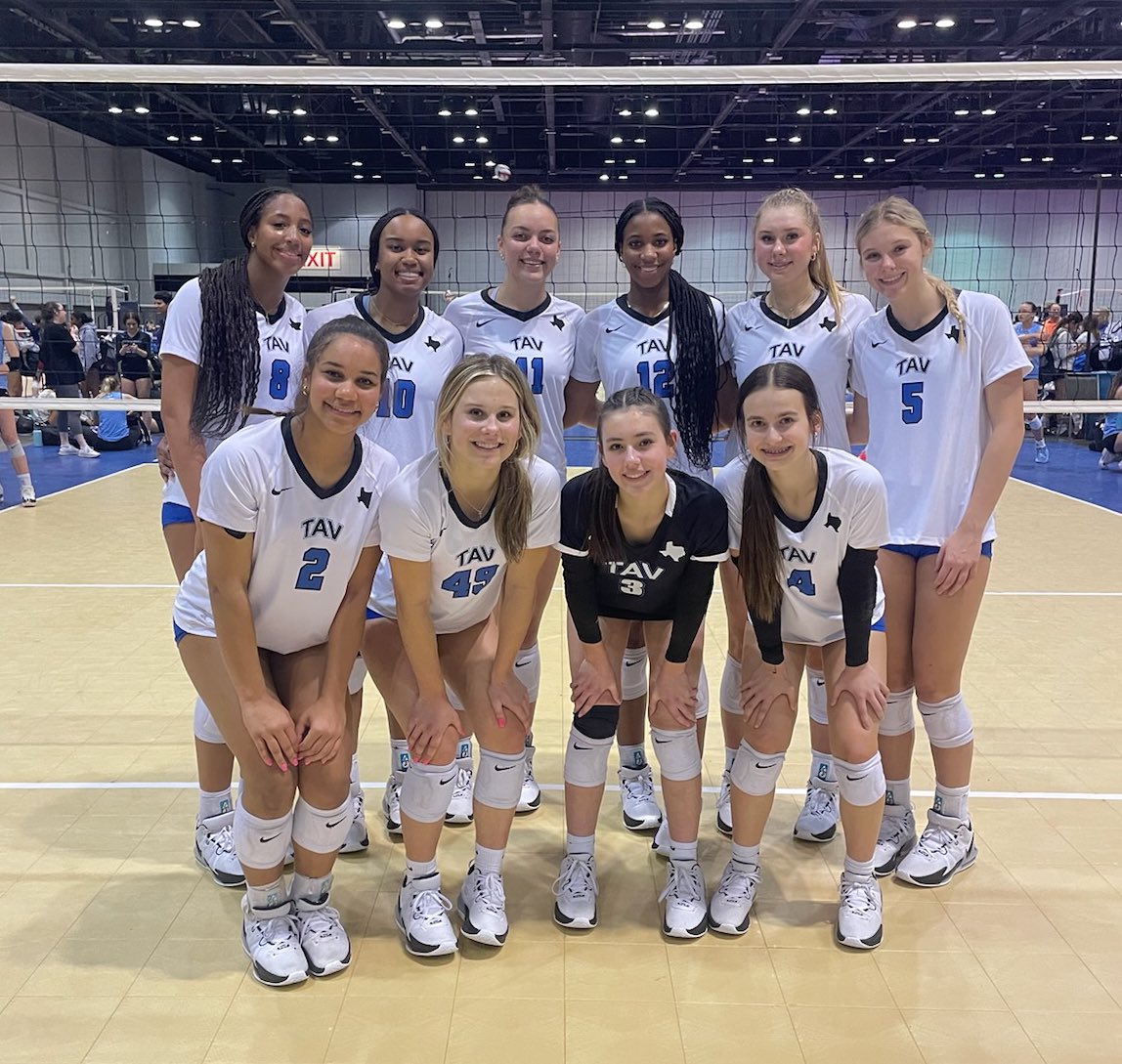 TAVVolleyball's tweet photo. #TAV15BlackJ goes 3-0 on Day 1 of the Sunshine Qualifier in 15 Open! #GoTAV https://t.co/ICXbIngsEd