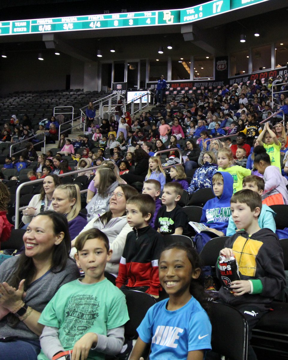 This morning we welcomed nearly 1,000 students to our Reading & Fitness Celebration. 💙📚🏀 Students received a new book and cheered on @Big12Conference WBB! Thank you to @evergypower, @KCRoyalsFdn, Move Together KC & @CPIWealth for sponsoring this event.