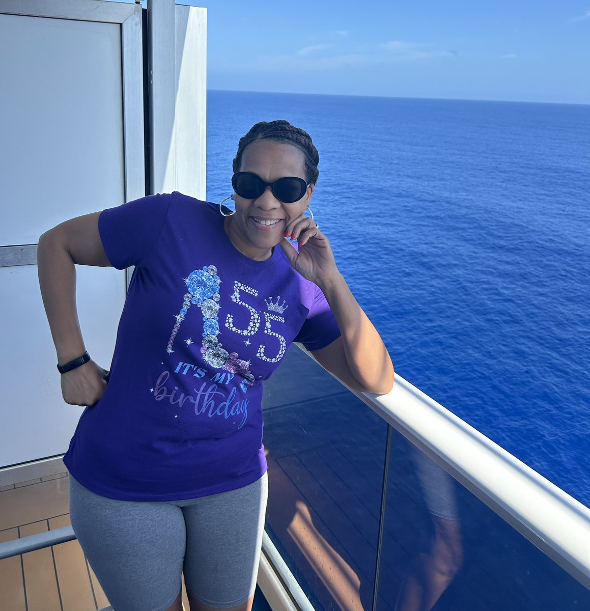 ladyshelliburch's tweet photo. Hey ya’ll! 👋🏽 Just cruising into my 55th! 🎉💜#sassyasever https://t.co/cm6eoYe3yr