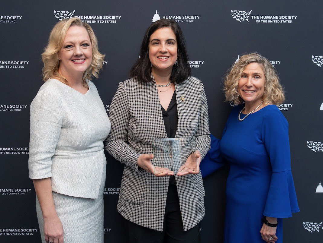 RepNicole's tweet photo. Nicole was honored to be named a Legislative Leader by the @HSLegFund for her work in Congress to advocate for animal welfare & protect our most vulnerable from suffering in cruel environments. #HumaneAwards https://t.co/TseyNrYCHE
