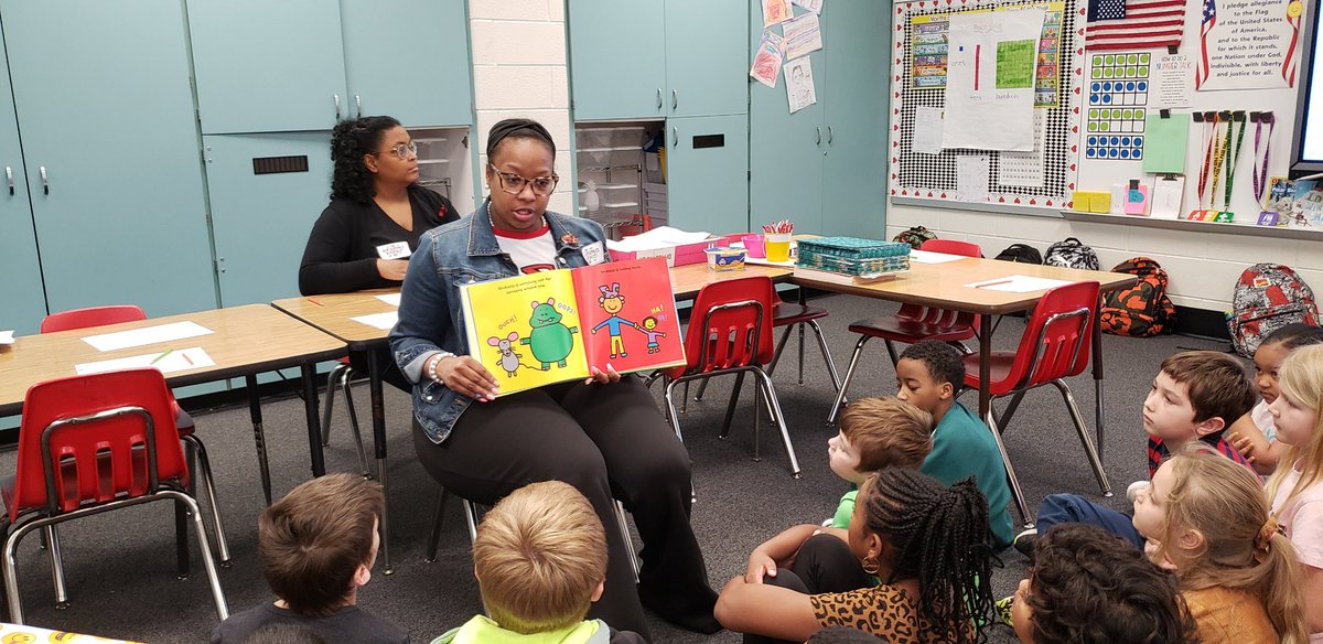dabelt3's tweet photo. Thank you to the HCAC of Delta Sigma Theta Sorority, Inc. for reading to our students!! The students throughly enjoyed celebrating Read Across America Week! #TigerPride @TigersCCES https://t.co/5kUVfrFrkM