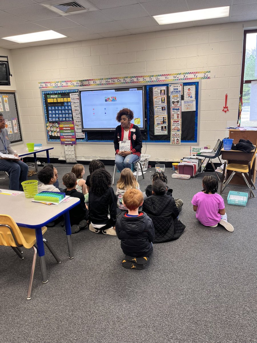 dabelt3's tweet photo. Thank you to the HCAC of Delta Sigma Theta Sorority, Inc. for reading to our students!! The students throughly enjoyed celebrating Read Across America Week! #TigerPride @TigersCCES https://t.co/5kUVfrFrkM