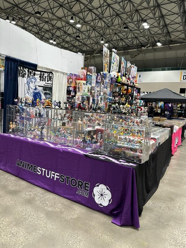 AnimeStuffStore's tweet photo. Convention-goers! If you're at #animemilwaukee , #planetcomicon , or #lexingtoncomiccon : Come visit the AnimeStuffStore booth at YOUR convention‼️ We've got your one-stop shop for figures 👯‍♀️, plushies 🧸, keychains ⛓️, and more! 💜 https://t.co/UP07qesYj6
