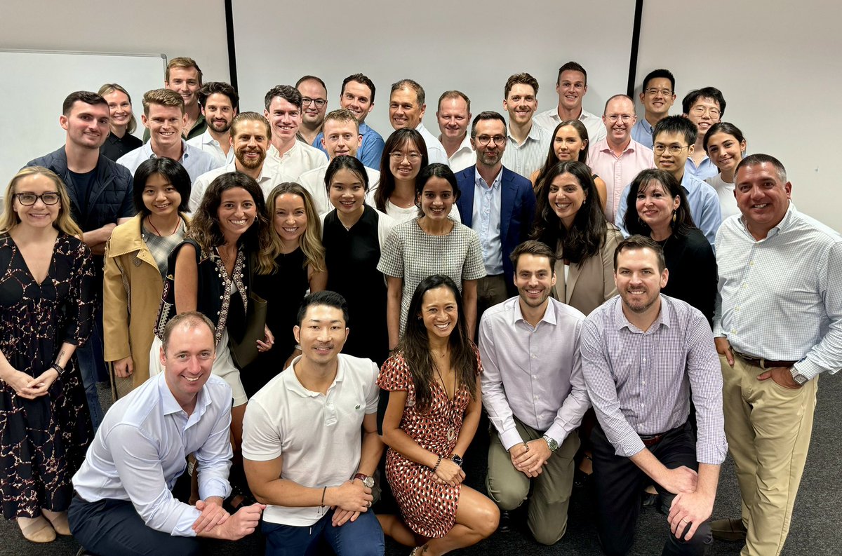 What a start to the @alvarezmarsal #Global #transactionadvisory group in #Australia! Take a good look at this picture, as it’s just the beginning of the team that will be a juggernaut rolling across Australia…. 🇦🇺 #juggernaut A&M is M&A!!