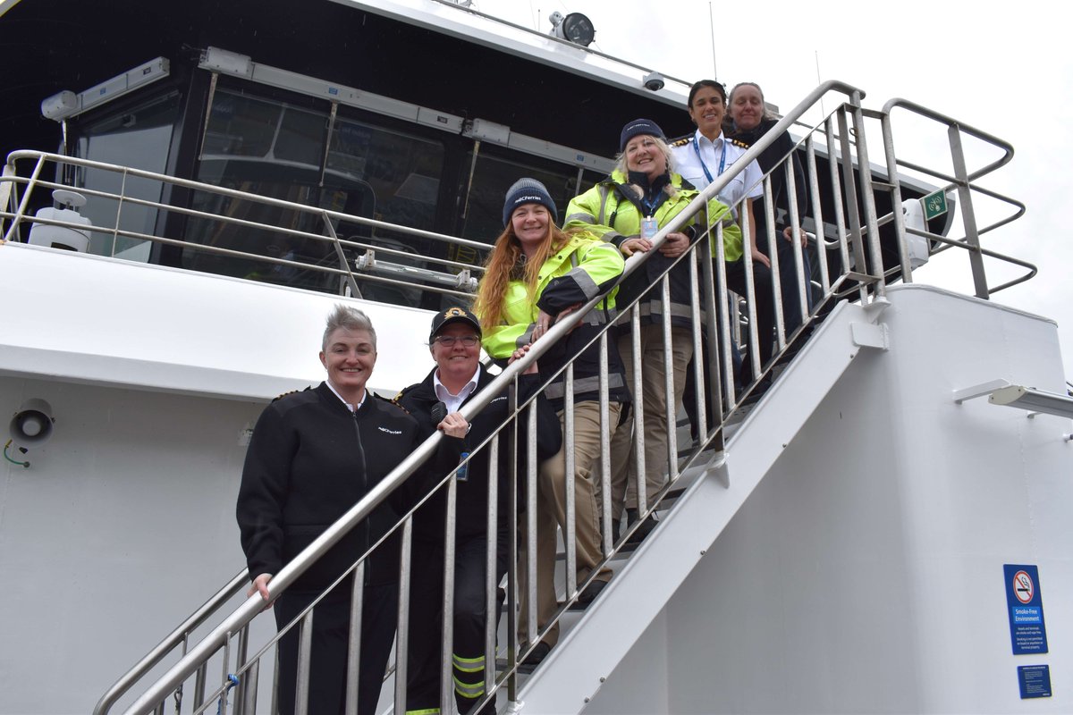 #BCFNews
It has been a morning of connection and celebration on board the #IslandDiscovery sailing between Powell River and Texada Island. For the first time in #BCFerries history, every position was staffed by a woman.

👉 ow.ly/LaJ250QPbvG

#InternationalWomensDay (1/3)