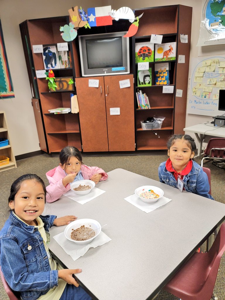 CarrubaClass's tweet photo. We wrapped up the week with procedural writing on how to prepare a bowl of cereal by enjoying our own today! #Kindergarten #WritingCommunity @AliefISD @ExplorersCol https://t.co/q292Xaobdp