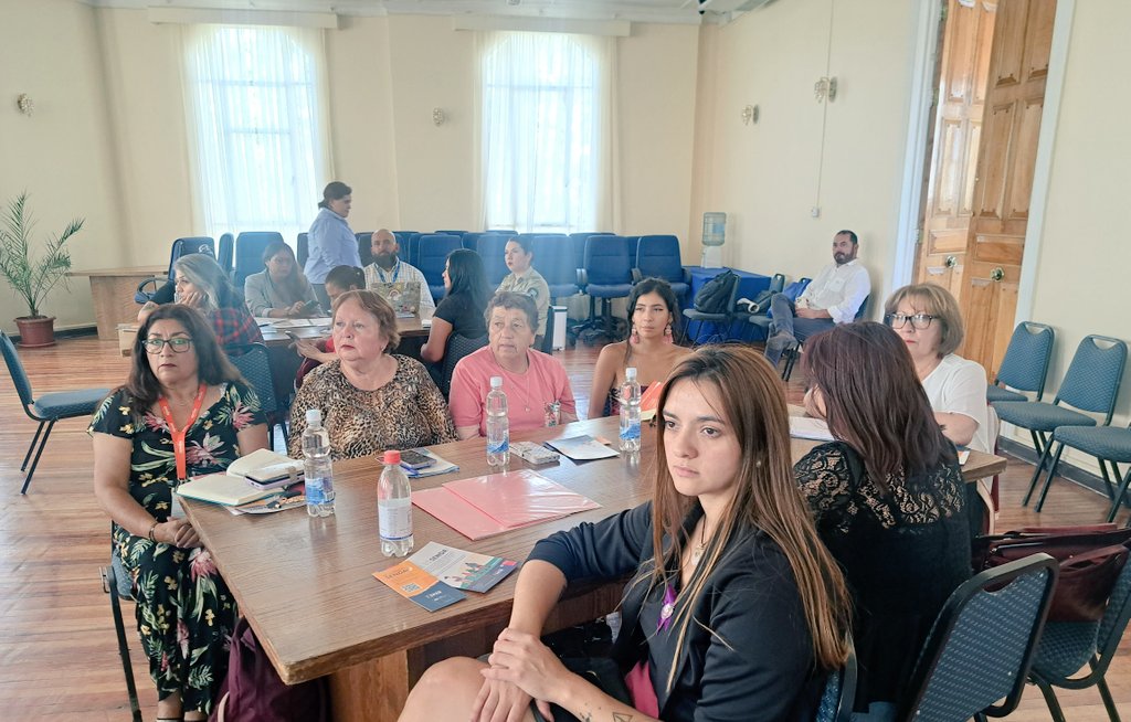 SENDA_Antofa's tweet photo. #8M| SENDA #Antofagasta realizó conversatorio en #Calama para fortalecer el acceso de mujeres a tratamiento de drogas @CalamaPreviene @municipiocalama
#ChileParaTodas https://t.co/JVW6RzCx6H