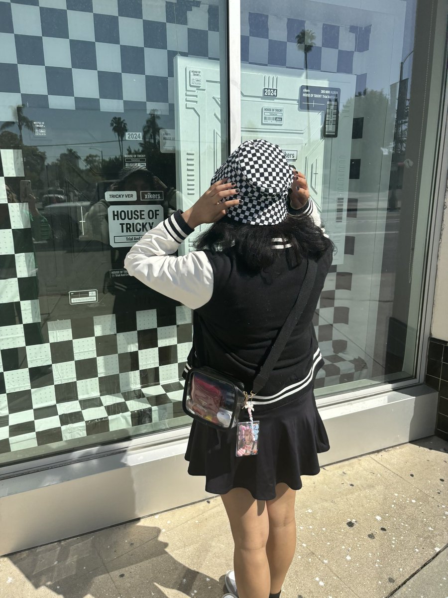 saltybytheboyz's tweet image. #xikersPOPUPinLA @hello82official 🩵 #trailanderror