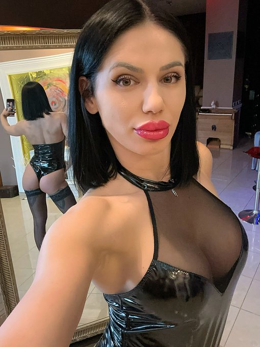 GlamyAnya