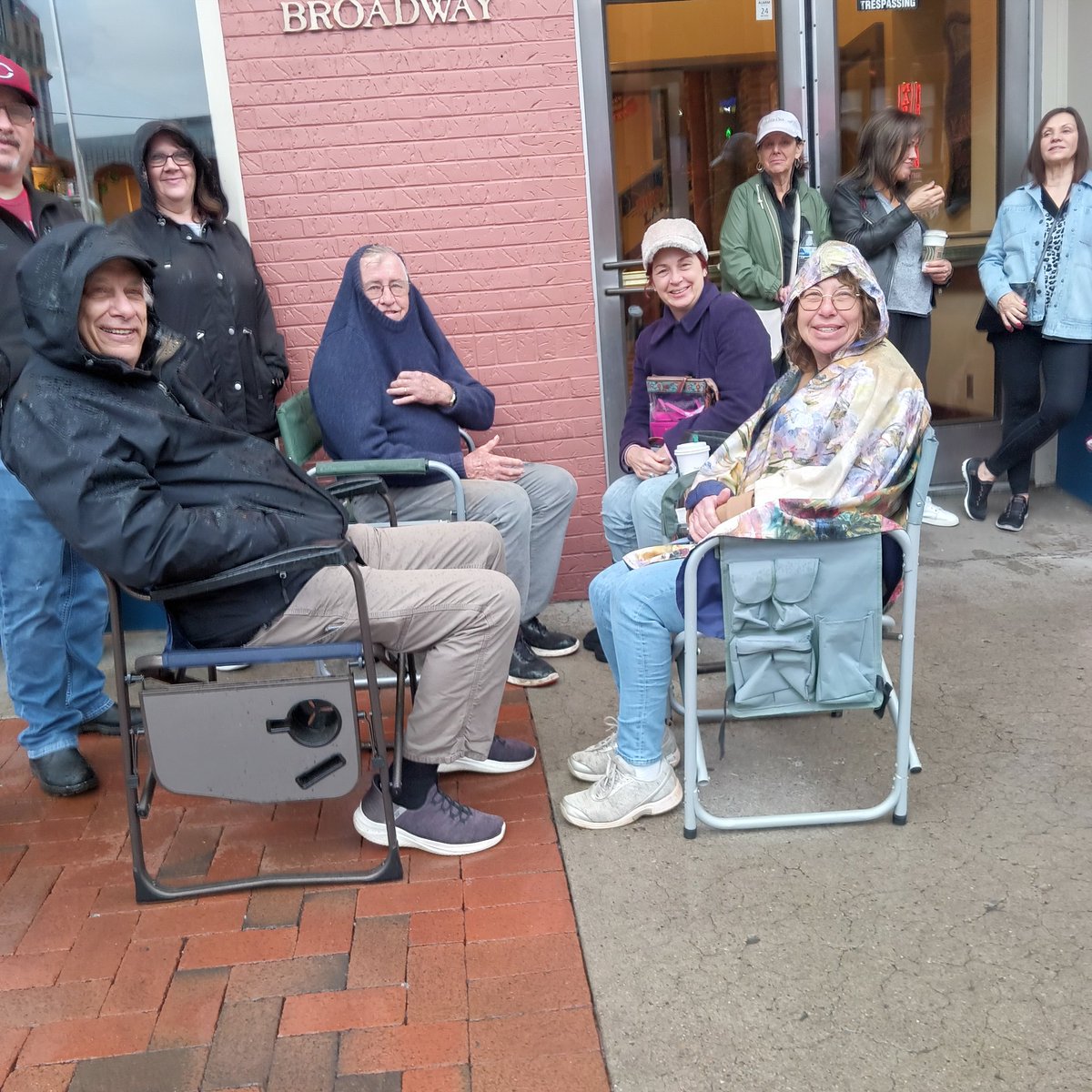 IAG_ForensicCPA's tweet photo. @highwaysiriusxm First In Line today Music Row Happy Hour 5:15 am! https://t.co/gmCv6EklNb