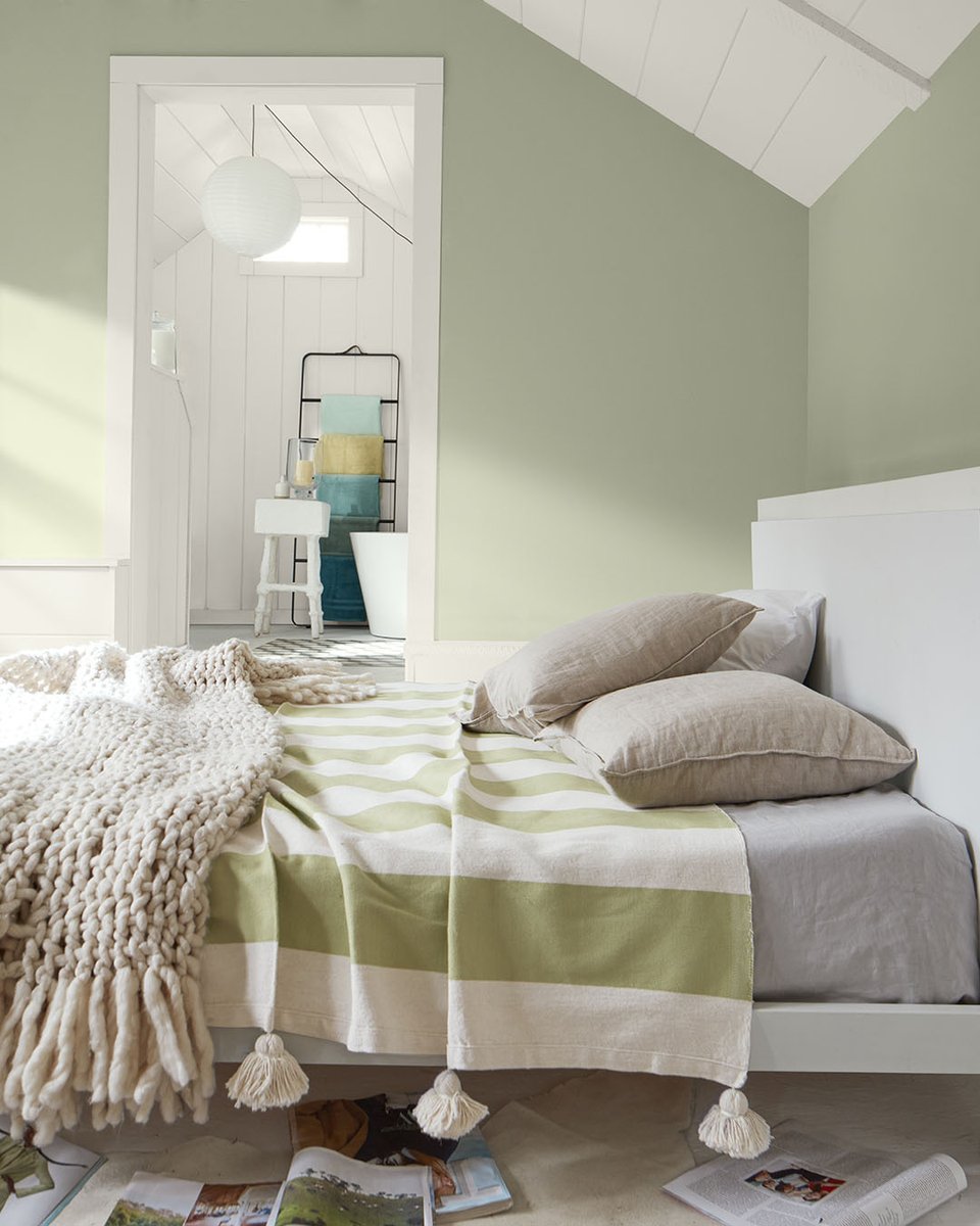 Benjamin_Moore tweet picture