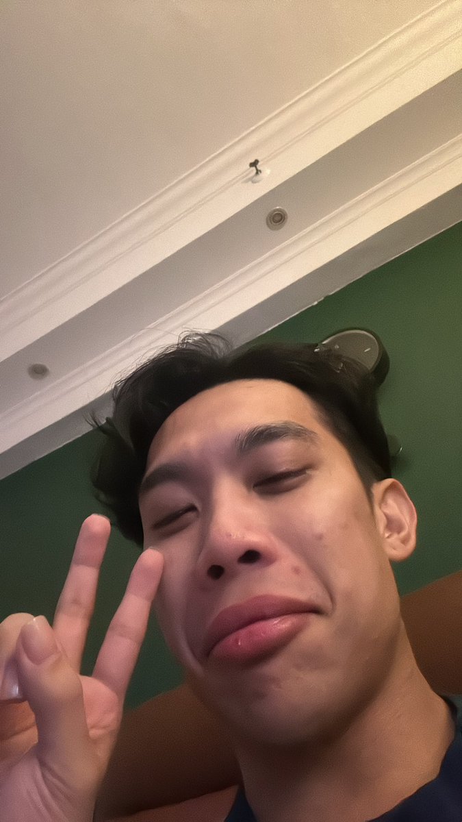 IM CRYINGGGGG 😭😭😭😭