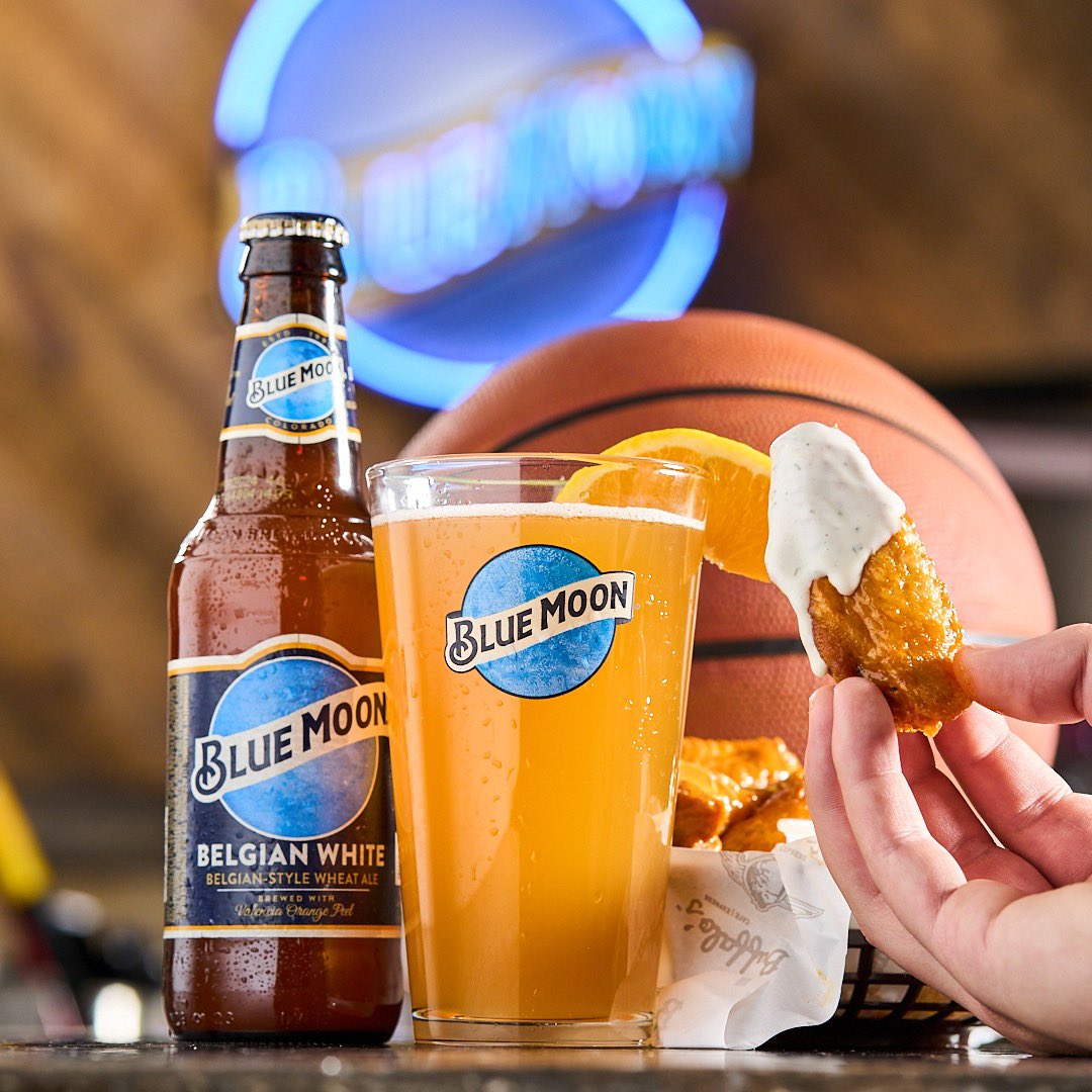 BuffalosTuscAL's tweet photo. Nothin' but net and cold beers. 🍺 🏀 https://t.co/4AnkZFwaGG
