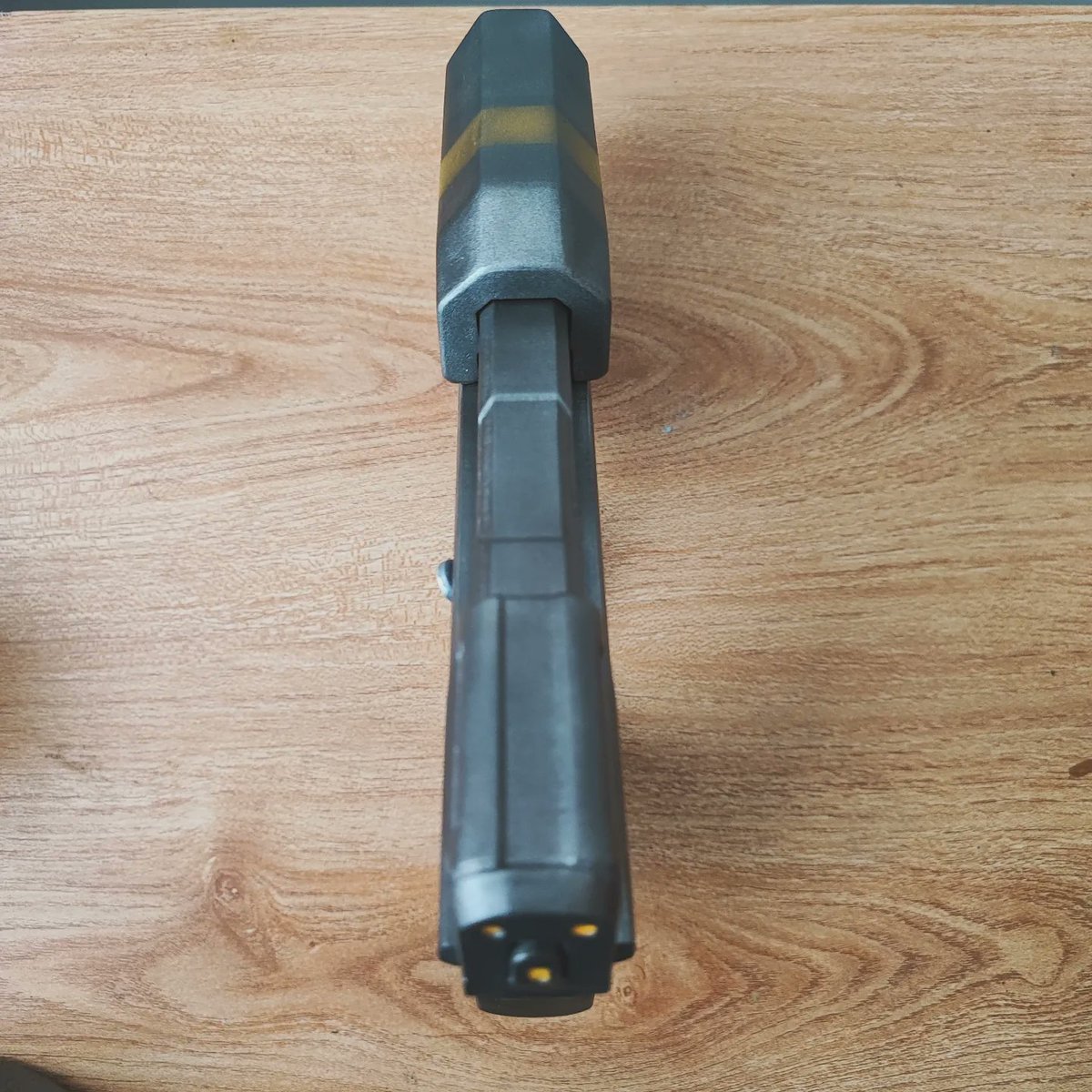 yokai_props's tweet photo. Replica  Magnum halo 
✨Fake gun✨
Lista para entrega inmediata si deseas un diseño personalizado escribe al dm 

#3dprinting #halo #artillery3d #artilleryxidewinderx4
#halocosplay https://t.co/nrMzh2IqSC