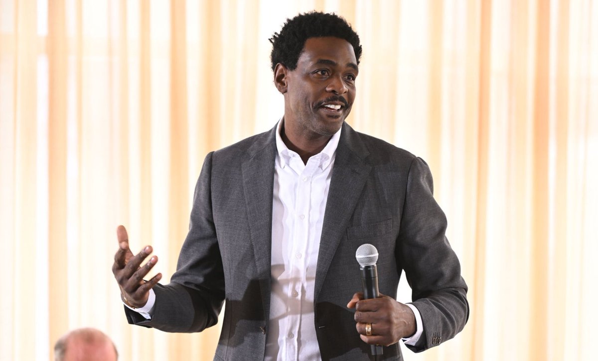 realchriswebber's tweet photo. Big thanks to Harvard University and faculty for the warm invitation. Honored to share my Journey to help inspire the next generation. #bygodsgrace https://t.co/77gIB1TvSV