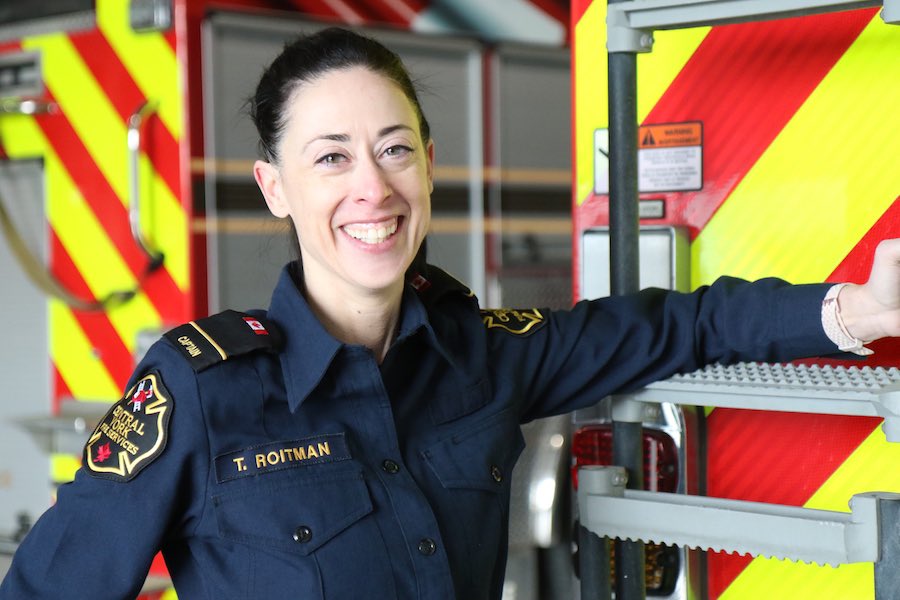SeeWhatSheCanDo's tweet photo. Celebrating #IWD2024 &amp; all that she can DO as a first responder together with @CentralYorkFire @YorkRegionGovt EMS @OPP_News &amp; @YRP. Read her #SWSCD story (4) as part of our 2024 INSPIRE First Responder Community Event - links in bio. #SeeWhatSheCanDo #BeCelebrated #GetInspired https://t.co/P3E7tkgPi8