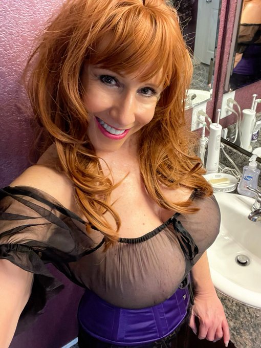 Happy TGIF Baby! 💋 I am getting ready to have some filthy hot fun&hellip;.😈 https://t.co/bEkV9FWxbK https://t<a href="/tag/redhead"class="tags"><span>#redhead</span></a><a href="/tag/longlegs"class="tags"><span>#longlegs</span></a><a href="/tag/bigtits"class="tags"><span>#bigtits</span></a><a href="/tag/sheerbodysuit"class="tags"><span>#sheerbodysuit</span></a>