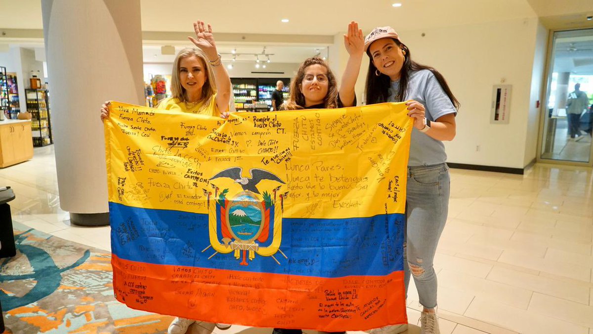 mheller_ec's tweet photo. Las familias de los deportistas ecuatorianos son parte fundamental de su éxito en el mundo 🇪🇨

Hoy nos unimos a ellas para recordar que sí podemos alcanzar nuestras metas.

Ecuador está lleno de hombres y mujeres que luchan por sus sueños y nos llenan de esperanza.

#ChitoCreemosEnTi
#Chito