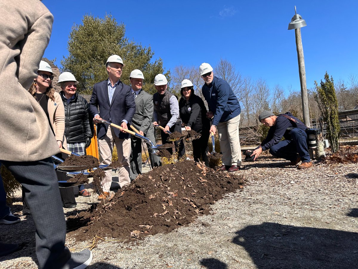 You might have seen some Animal Ambassadors at schools, events, or around the Zoo, like we did when Odin the opossum visited the crowd for the groundbreaking. More details on our website: newbedford-ma.gov/blog/news/mayo…