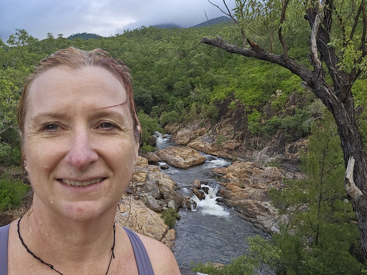 JaymieRains's tweet photo. I run because I can.
I run wherever I can.
I run because everyone should be safe while exercising.
#SamanthaMurphy #SayHerName #RunAllTheDays #Day1564
#StopKillingWomen https://t.co/bANxGSXAD4