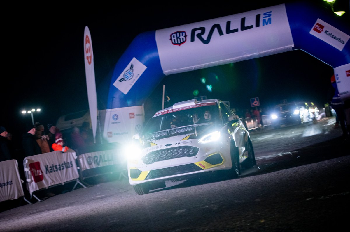 RalliSM's tweet photo. Tuuri Rallin SM-luokkajohtajat avauspäivän jälkeen 👇 

SM1 1️⃣ Roope Korhonen &amp; Anssi Viinikka
SM2 1️⃣ Henri Hokkala &amp; Kimmo Pahkala

 #tuuriralli #alavus #rsjm #flyingfinn https://t.co/k6BjMAKIee