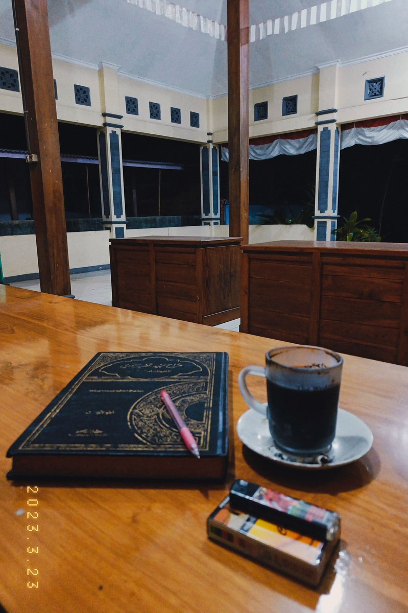 yaanms_'s tweet photo. إحالتك الأعمال مع وجود الفراغ من رعونات النفس

Menunda-nunda keta'atan padahal mampu untuk melaksanakannya adalah bagian dari kebodohan.

Ibnu Atho'illah as-Sakandari https://t.co/GGefJBptGn