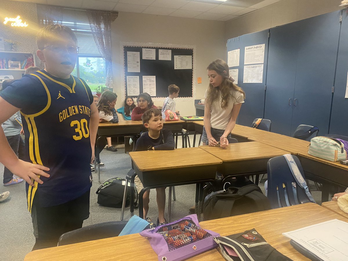 Sandy Varner tweet media