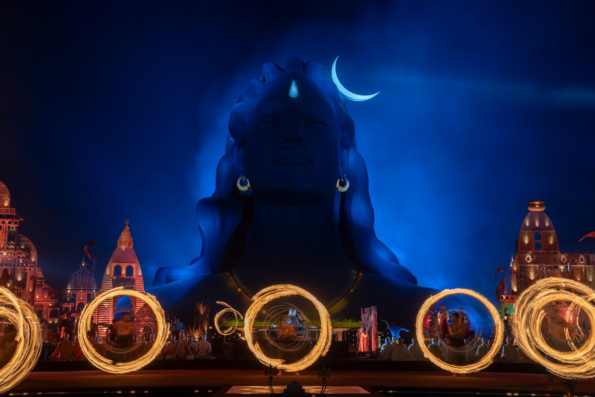SadhguruJV's tweet photo. It is my wish &amp; my blessing that this Great Night of Shiva is a Great Night of Awakening for you because human beings are the only species who can know this privilege. -Sg #Mahashivratri #AwakeWithAdiyogi https://t.co/t9uTibW3Oq