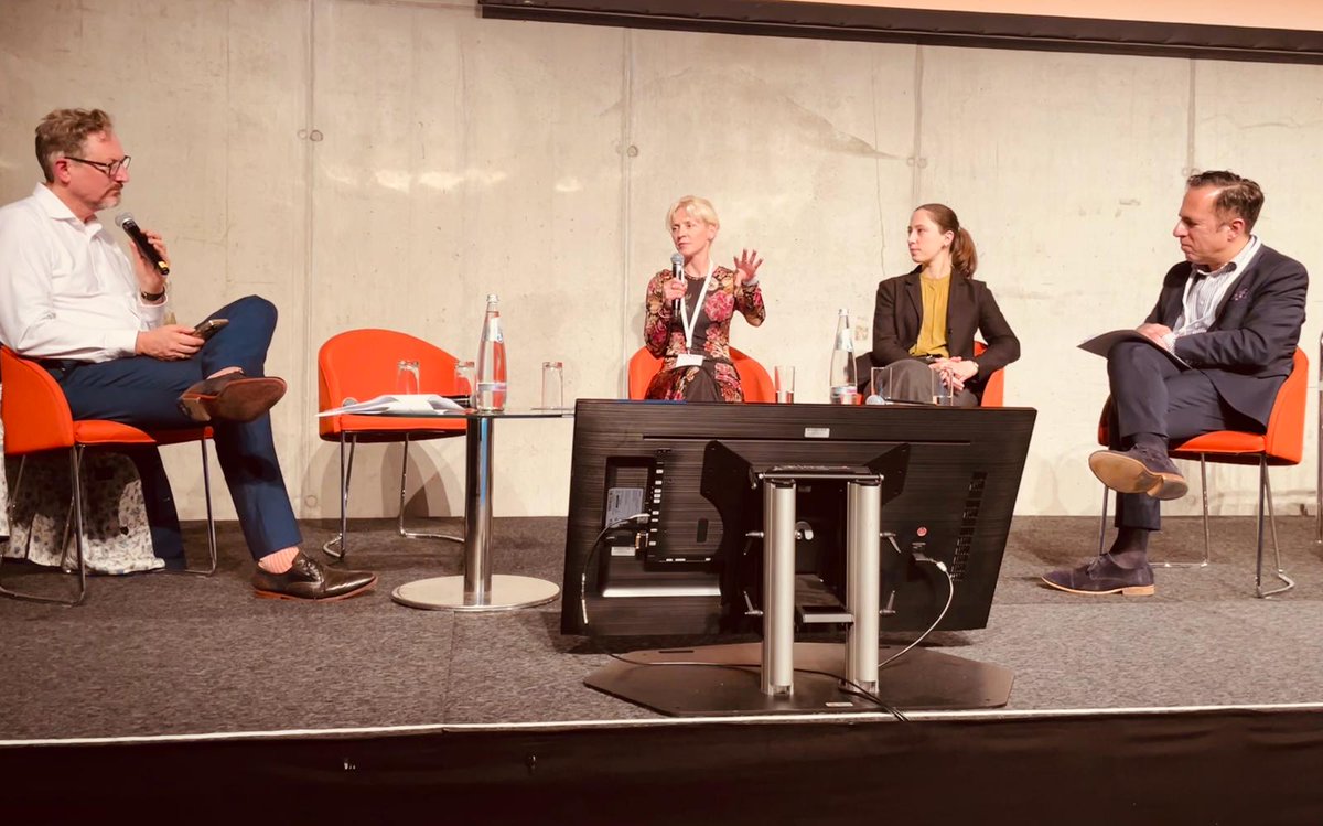 Frauenpower für Klimaforschung am Weltfrauentag🌍Freue mich, dass beeindruckende <a href="/KatvanBronswijk/">KatvB</a> meine externe Doktorandin wird. Thema “Klimawandel &amp; Gesellschaftstransformation am Bsp. Solastalgie” - ein nachhaltiges Ergebnis vom DGPPN Symposium⬇️<a href="/Psychologists4F/">Psychologists for Future Germany</a> <a href="/StiftungGEGM/">Gesunde Erde - Gesunde Menschen</a>