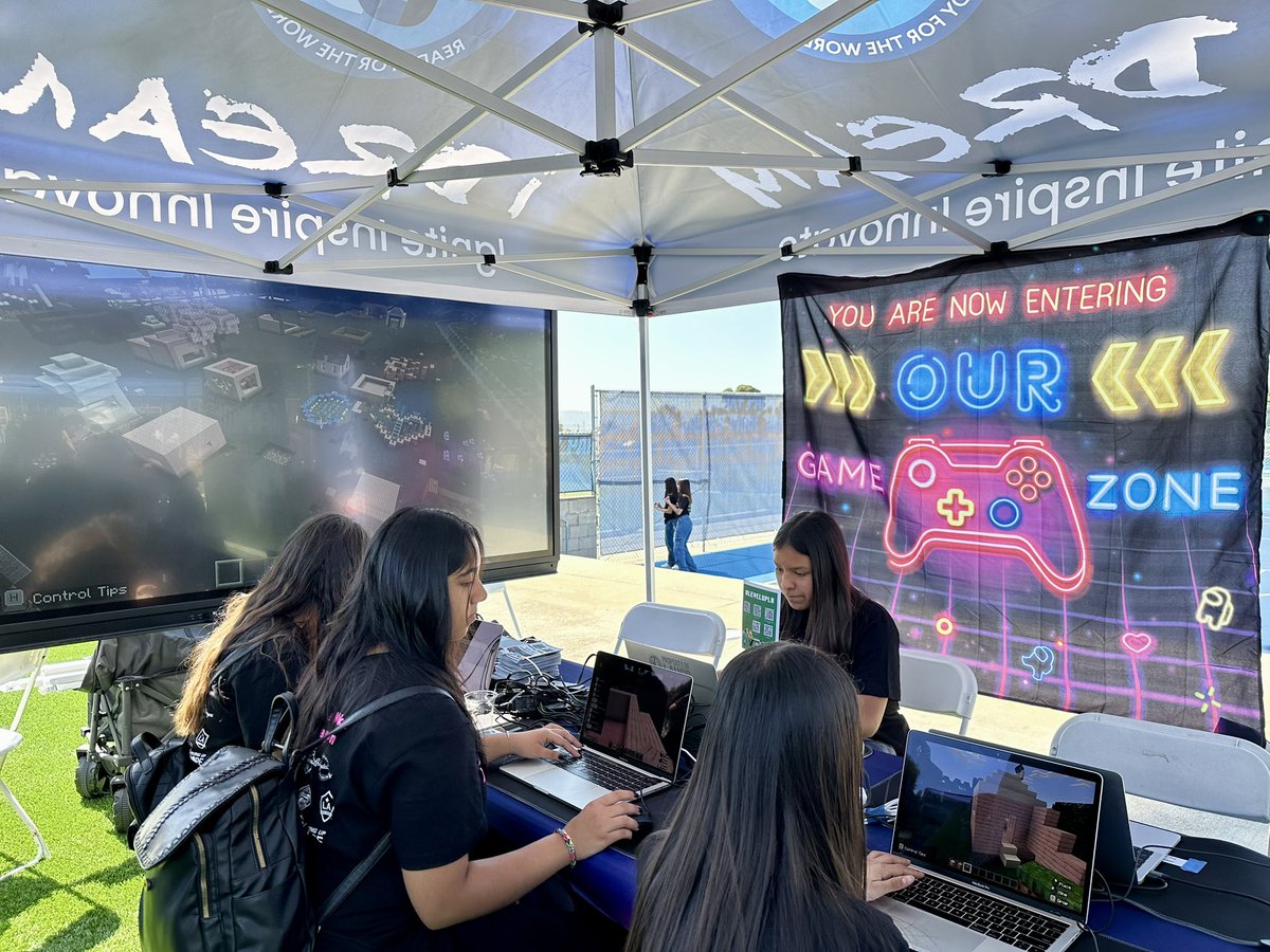 Had an incredible time supporting the @YMCALA @LASchoolsEast Girls’ Empowerment Day with the @LAUSD_Achieve @LAUSDCIO @ITI_LAUSD iDream and #LevelUpLA esports booth! So many engaged and empowered girls came through our activation setup!