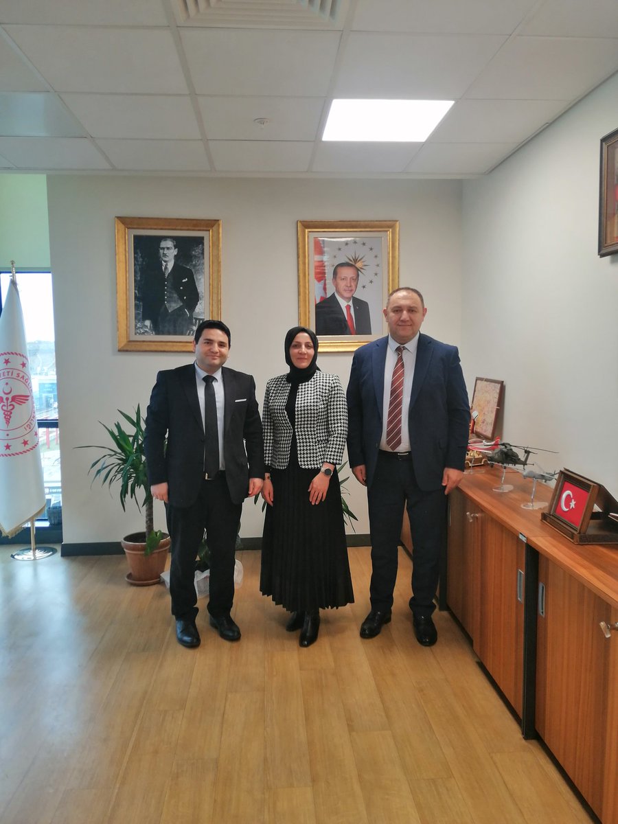 Hastanemiz İnsan Kaynakları Biriminde görevli personelimiz Menekşe hanımın Sivas iline atanması nedeniyle görevinden ayrılmıştır. Katkıları için teşekkür eder, yeni görev yerinde başarılar diliyoruz.
