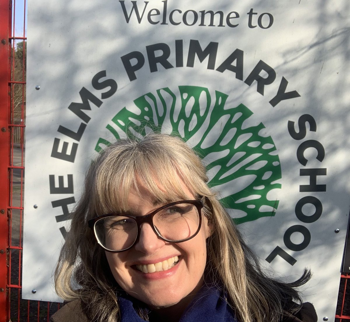 theapy's tweet photo. And that’s #WBD2024 week done with a final visit to #ElmsPrimary in Faringdon.  Wonderful to see children creating so many Very Littles and enormous fruit &amp; veg over the week!  Thank you @AuthorsAloudUK @ContactAnAuthor https://t.co/jlRGBXf5PE