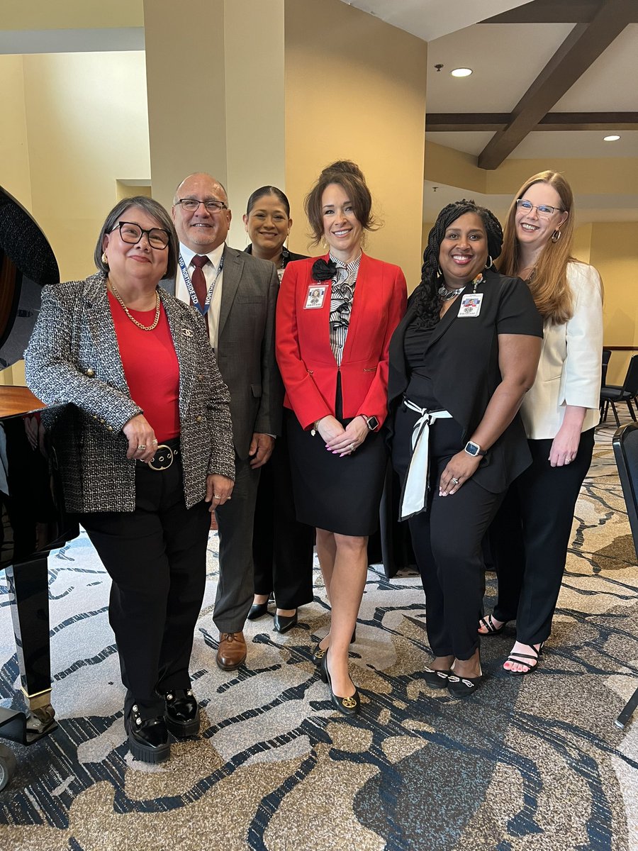 Adriana Garza tweet media