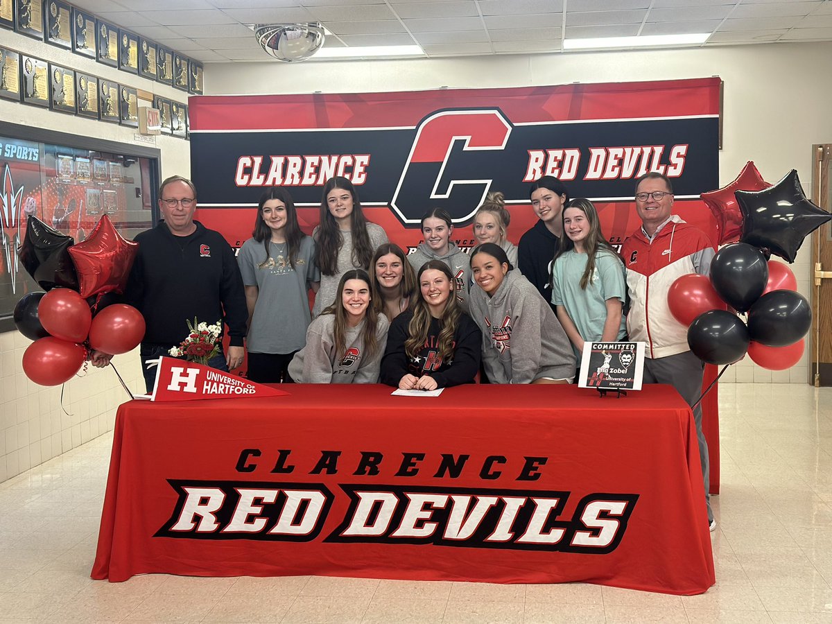 Celebrating @ClarHSsoftball's @ZobelElla on her decision to join @UofHartford! Ella excels both as an athlete and a scholar, making @HartfordSB fortunate to welcome such a talented individual. 🥎 #ClarenceProud @ClarAthletics