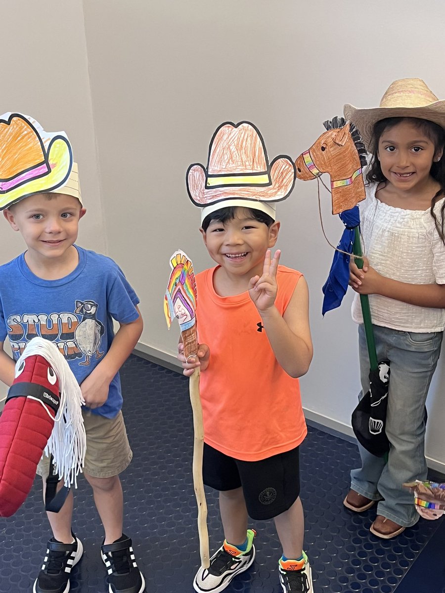 MrsKulowBES's tweet photo. More rodeo fun! 🐴 #bengalpride https://t.co/iQEJ3u51KE